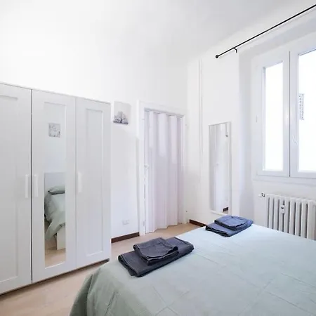 4 Stops From The Center Apartment Milan